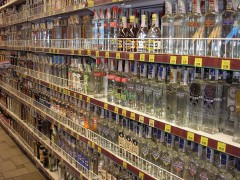 Чиновники снова хотят снизить цены на алкоголь