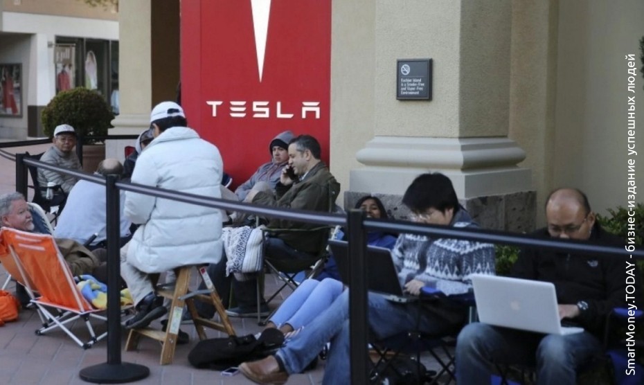 Tesla: покупатели ночуют у офиса, чтобы внести предоплату
