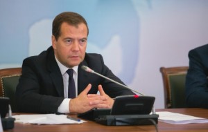 Медведев признал, что народ России стал беднее