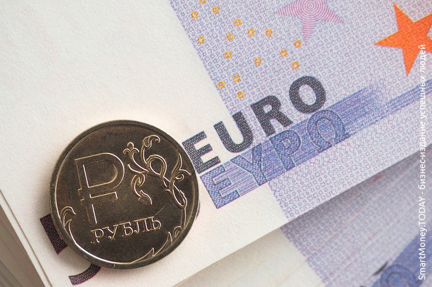 ЦБ понизил курс евро на 6 сентября до 72,37 рубля