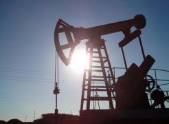 ОПЕК и РФ договорились о порядке сокращения добычи нефти на 6 мес.