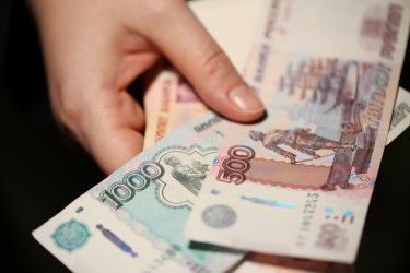 На платежи по кредитам россияне отдают треть доходов