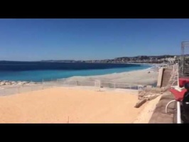 Пляжи Ниццы на следующий день после теракта